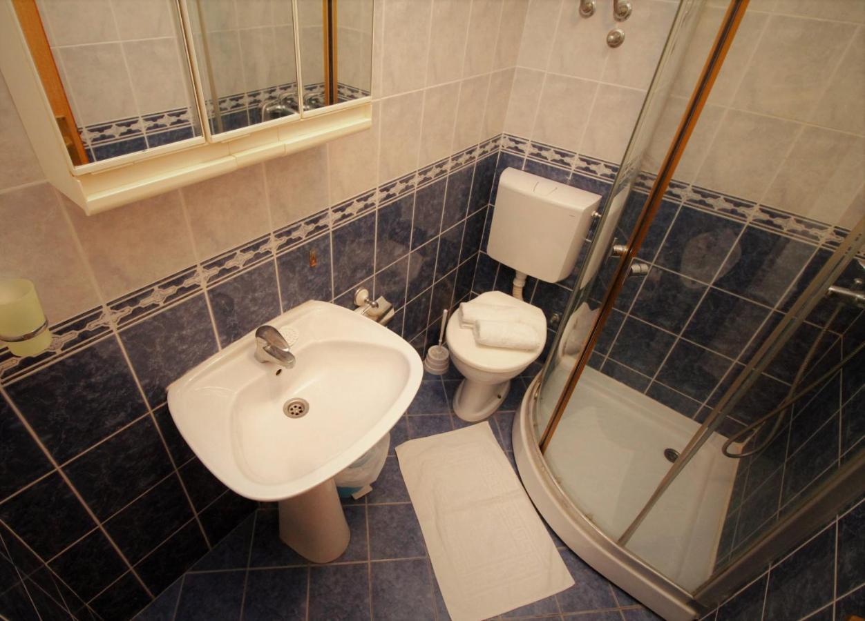 Apartments Mitrovici Milocer سفيتي ستيفان المظهر الخارجي الصورة