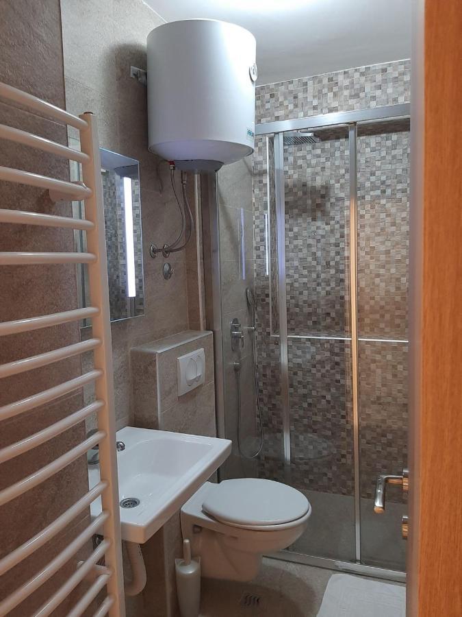 Apartments Mitrovici Milocer سفيتي ستيفان المظهر الخارجي الصورة