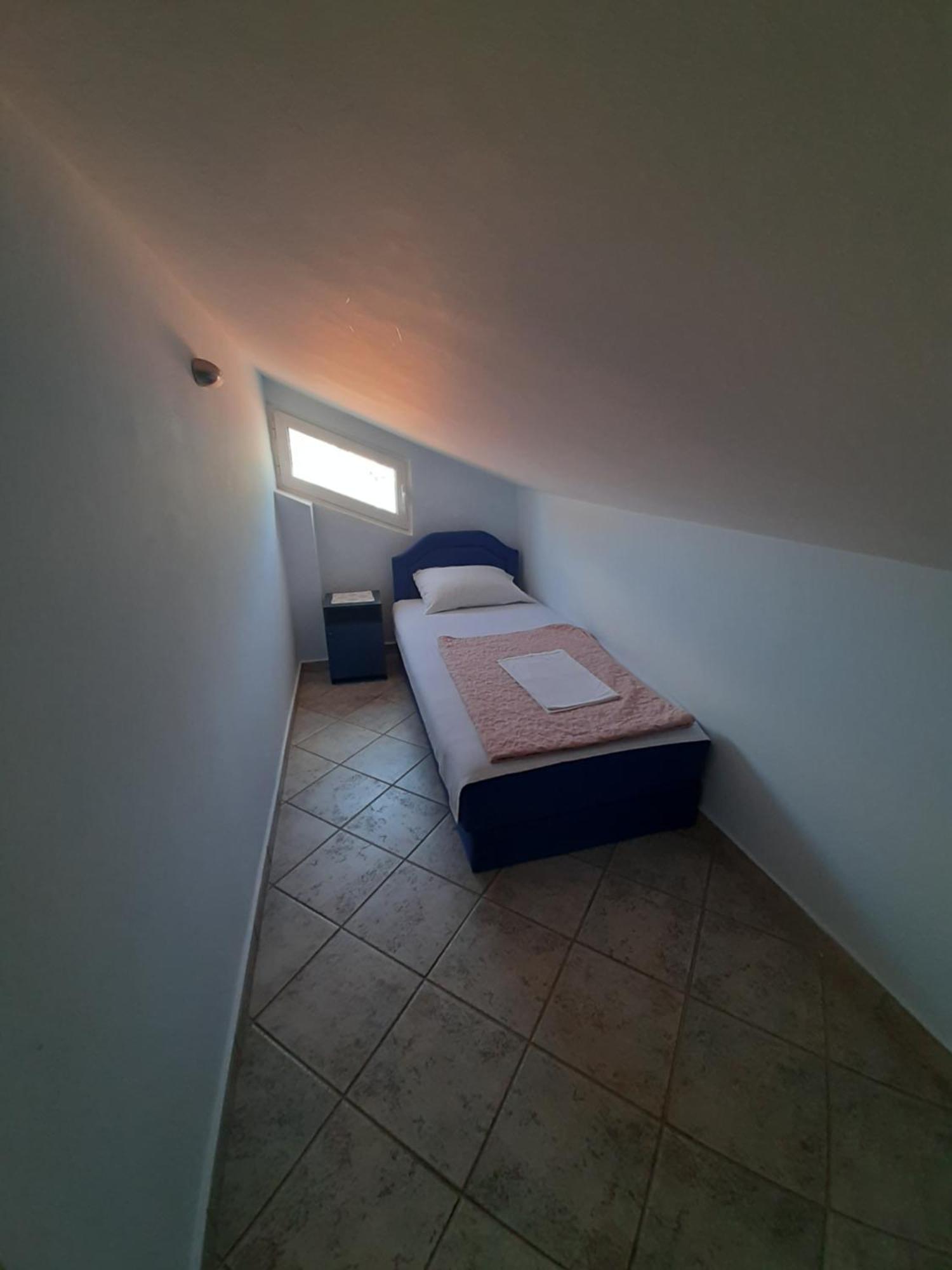 Apartments Mitrovici Milocer سفيتي ستيفان المظهر الخارجي الصورة