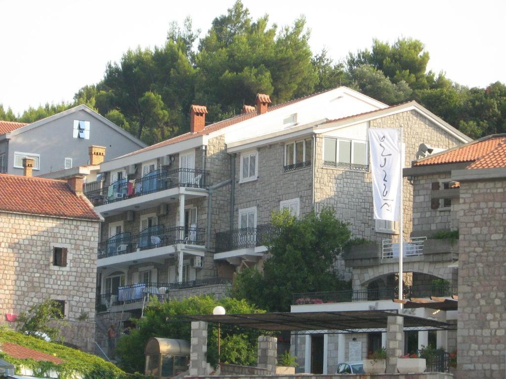 Apartments Mitrovici Milocer سفيتي ستيفان المظهر الخارجي الصورة